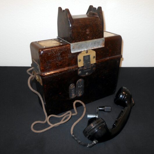 WW2 German Wehrmacht Feldfernsprecher 33 - F33 FIELD PHONE w/ SB ZUSATZ - LATE!