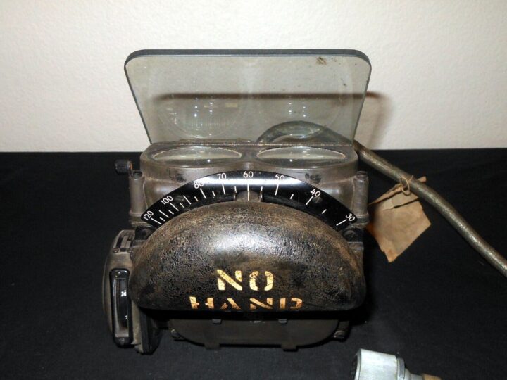 WW2 US Navy Aircraft - MK.18 / MK.8 / K-14 GYROSCOPIC COMPUTING GUNSIGHT - F4U - Image 12