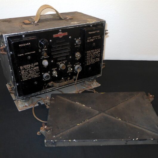 WW2 US Navy - COLLINS MODEL MBF RECEIVER & TRANSMITTER - VERY NICE!