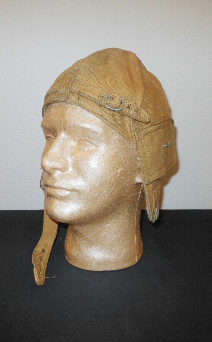 WW II British Royal Air Force - PILOT CADET / TRANINING CLOTH FLIGHT HELMET NICE