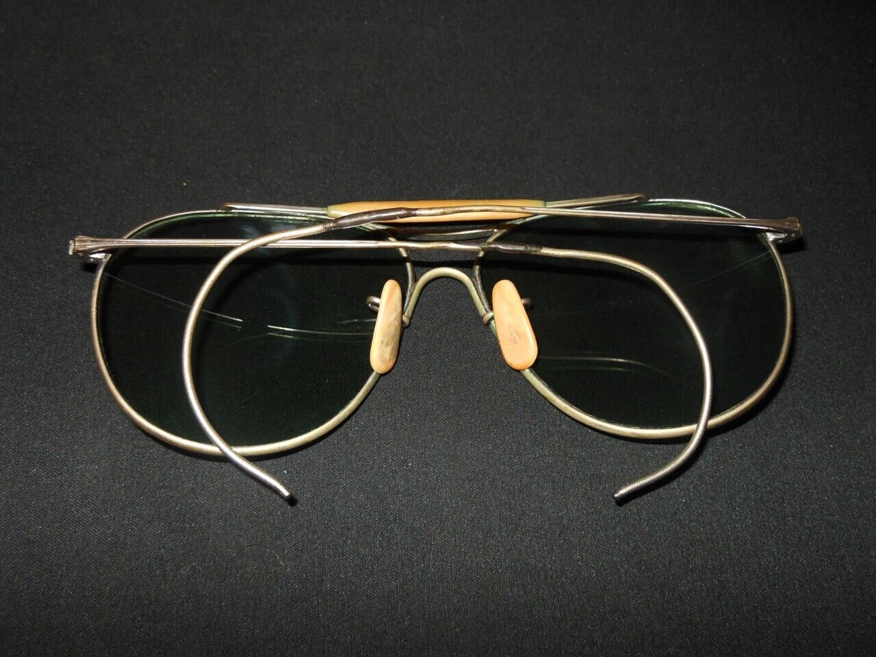 WW II US Army Air Force – OFFICER AN6531 SUNGLASSES AND MISC. – VET ESTATE!