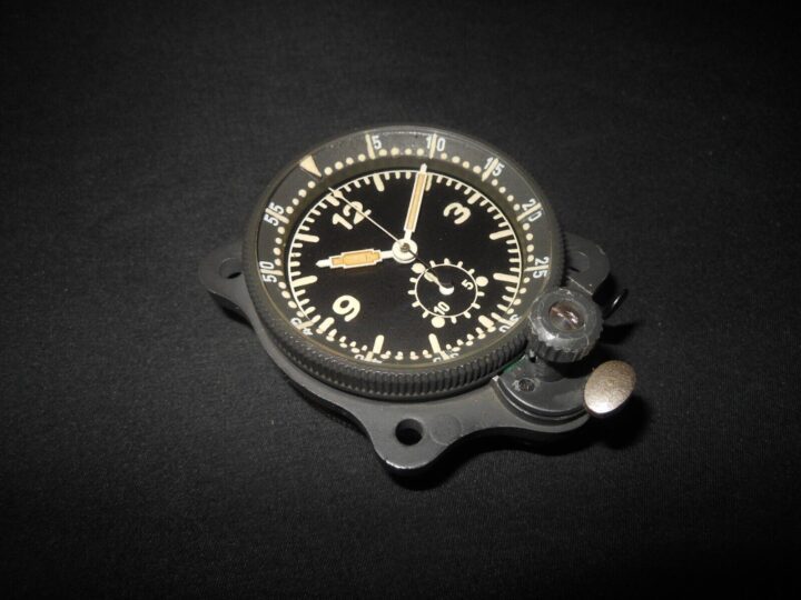 WW2 German Luftwaffe Borduhr - JUNGHANS COCKPIT CLOCK - 5th MODEL - SUPERB!