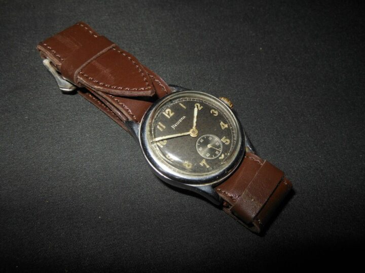 WW2 German Wehrmacht Dienstuhr - PERSONAL SERVICE WATCH - HELVETIA - PUBLISHED! - Image 3