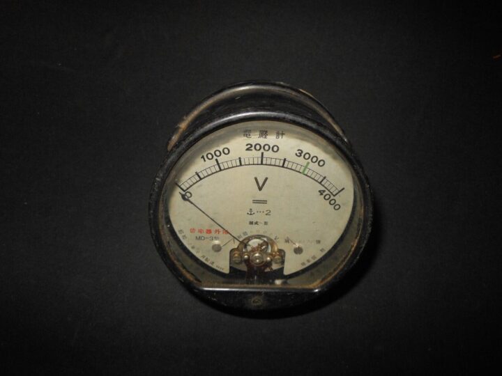 WW2 Imperial Japanese Navy - ELECTRICAL VOLTMETER - SHIPS & SUBMARINES - RARE! - Image 3