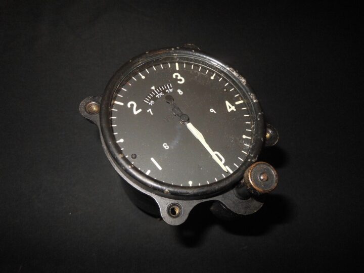 WW2 Imperial Japanese Navy - MODEL 2 "KAI" PRECISE ALTIMETER - J2M A6M - RARE!