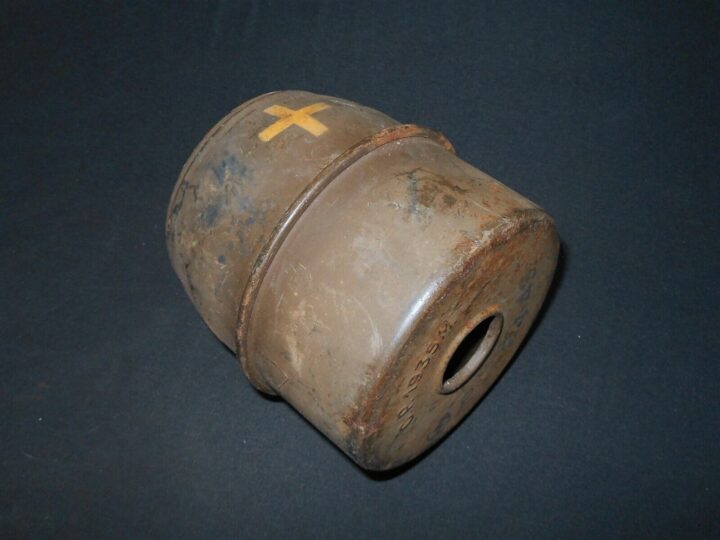 WW II French Army - C.P. 1935 GAS MASK CANNISTER - TC38 / ANP31 GAS MASK - NICE! - Image 3