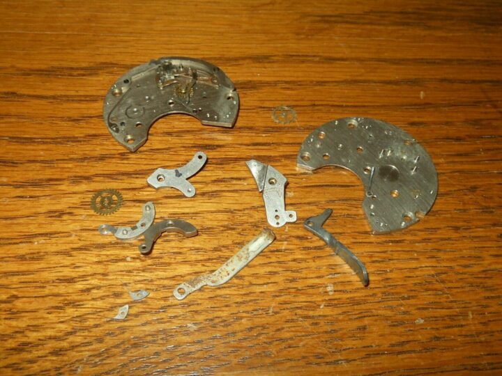 WW II German Aviation Aircraft - JUNGHANS COCKPIT CLOCK SPARE PARTS  - NICE!