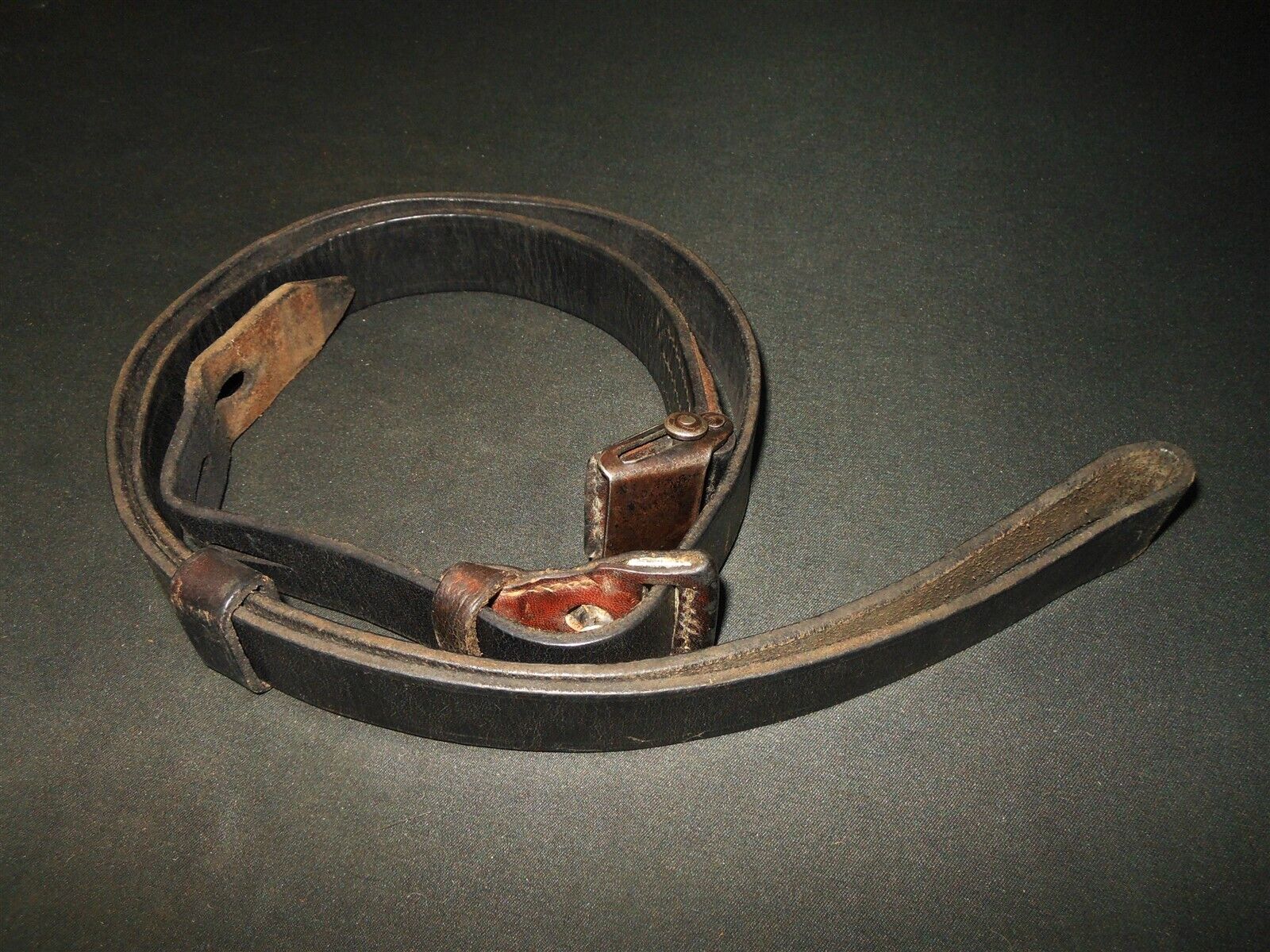 WW II German WH LW KM – MAUSER K98 K43 LEATHER RIFLE SLING #2 – NICE!