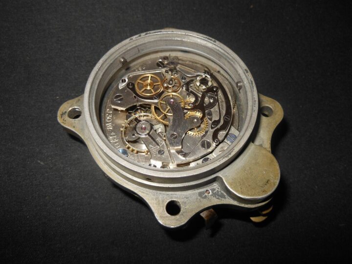 WW2 German Luftwaffe Borduhr - JUNGHANS COCKPIT CLOCK - 3rd MODEL - VERY NICE! - Image 8