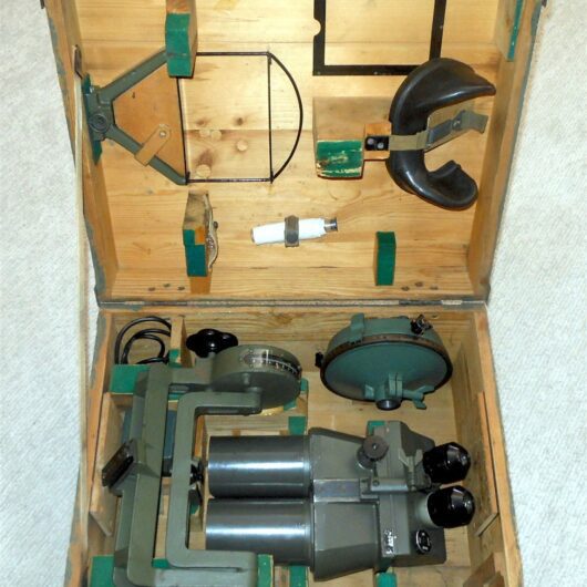 WW2 German Luftwaffe D.F. 10x80 Flakfernrohr - BINOCULAR SET & TRANSIT CHEST!