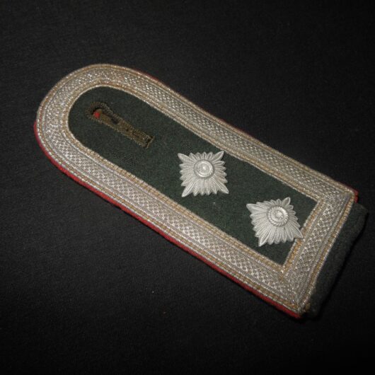 WW2 German Luftwaffe - FLAK ARTILLERY SHOULDER BOARD - NICE!