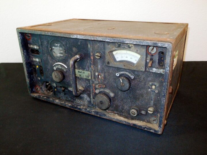 WW2 German Luftwaffe Ukw.E.d1 Empfänger - AIRCRAFT COMMUNICATION RECEIVER - Fu7 - Image 3