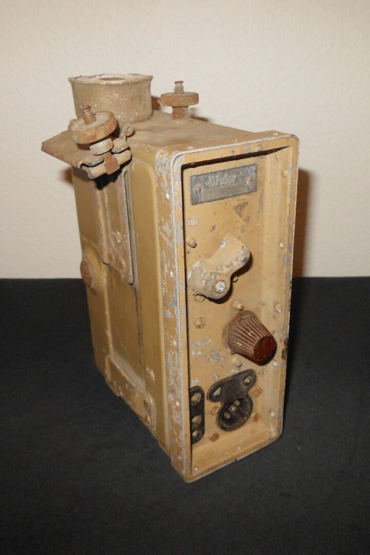 WW2 German Wehrmacht Kl.Fu.Spr.d - " DORETTE " SHORT WAVE RADIO - VERY RARE! - Image 4