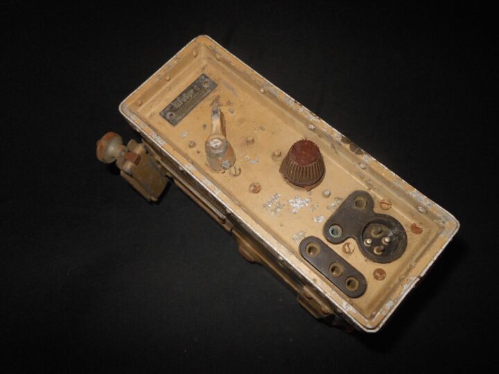 WW2 German Wehrmacht Kl.Fu.Spr.d - " DORETTE " SHORT WAVE RADIO - VERY RARE! - Image 5