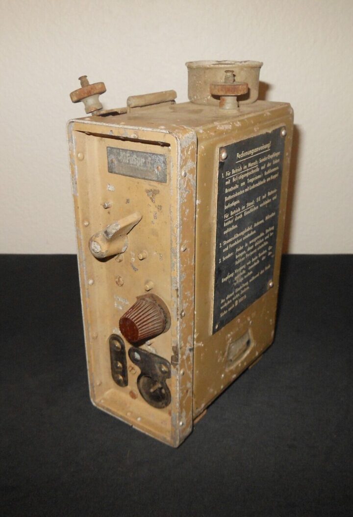 WW2 German Wehrmacht Kl.Fu.Spr.d - " DORETTE " SHORT WAVE RADIO - VERY RARE!