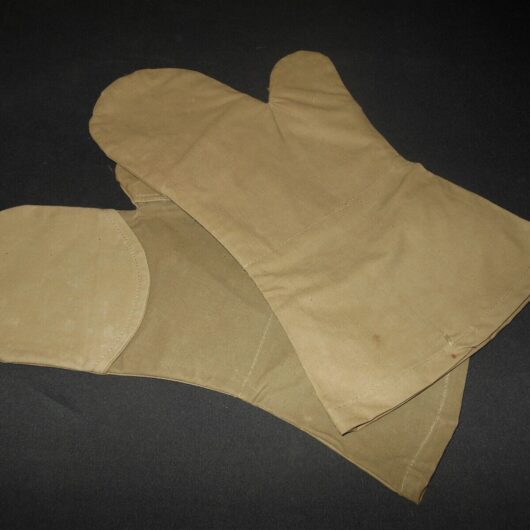 WW2 Imperial Japanese Army - MOSQUITO PROOF GLOVES / MITTENS - SUPERB!
