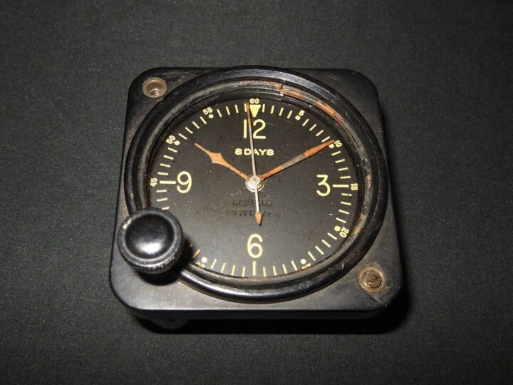 WW2 US Army Aircraft A-11 / AF43 - ELGIN COCKPIT CLOCK - P-40 P-51 - NICE! - Image 3