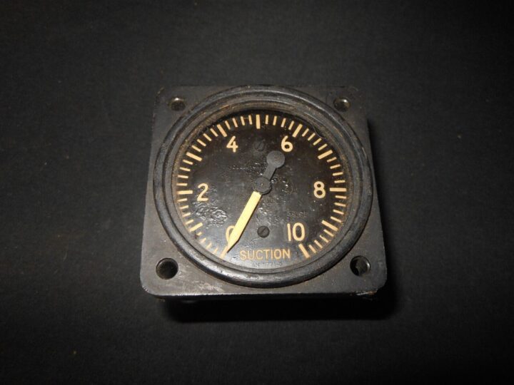 WW2 USAAF Aircraft Cockpit - SUCTION GAUGE - P-51 P-47 P-38 - NICE! - Image 3