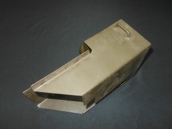 WW II German Panzer - 3.7cm PaK 36 - STEEL TRANSPORT COVER BOX - VERY RARE! - Image 5