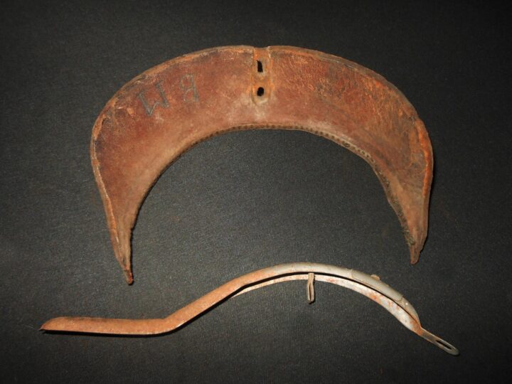WW1 Imperial Prussian Army Pickelhaube Halswache - NECK GAURD & SPINE #2 - NICE! - Image 5