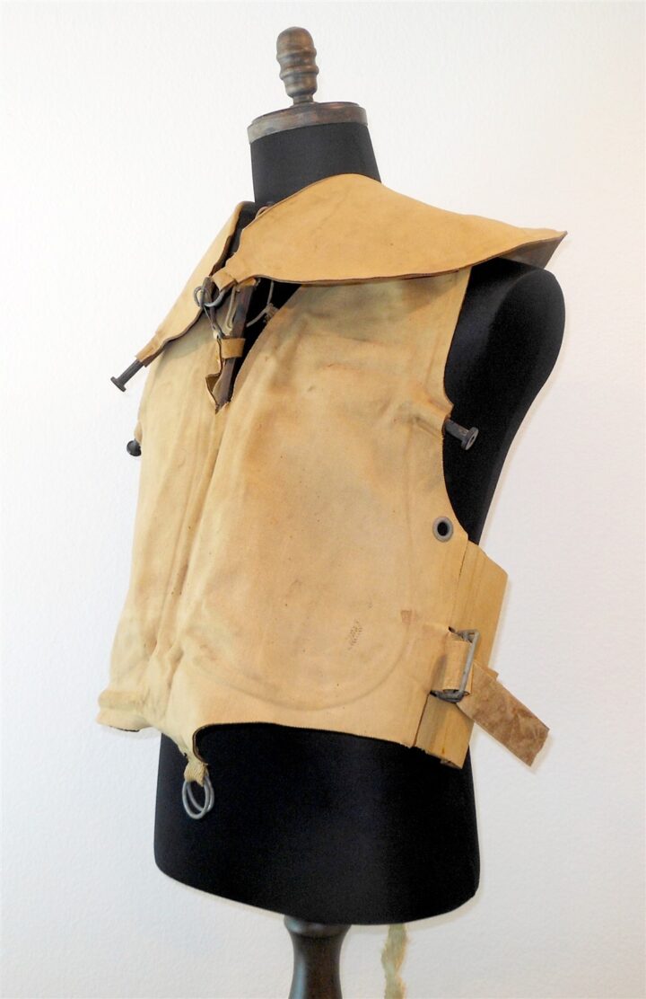 WW2 German Kriegsmarine Schwimmweste - INFLATABLE LIFE JACKET - VERY NICE! - Image 4