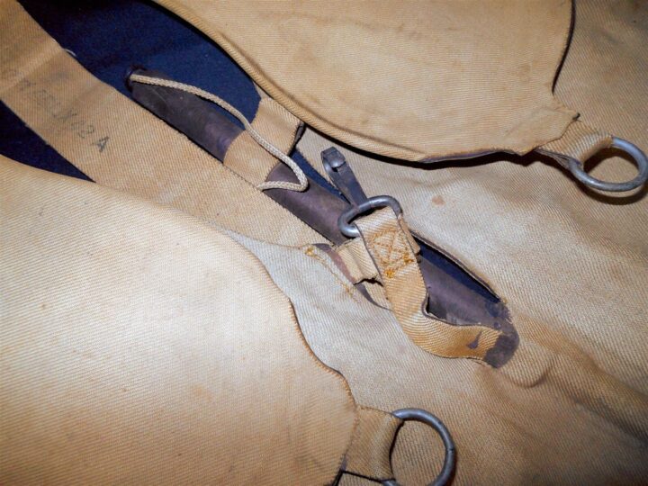 WW2 German Kriegsmarine Schwimmweste - INFLATABLE LIFE JACKET - VERY NICE! - Image 10
