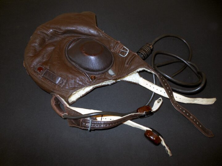 WW2 German Luftwaffe LKpW101 Fliegerkopfhaube - WINTER FLIGHT HELMET - EXCELLENT - Image 11
