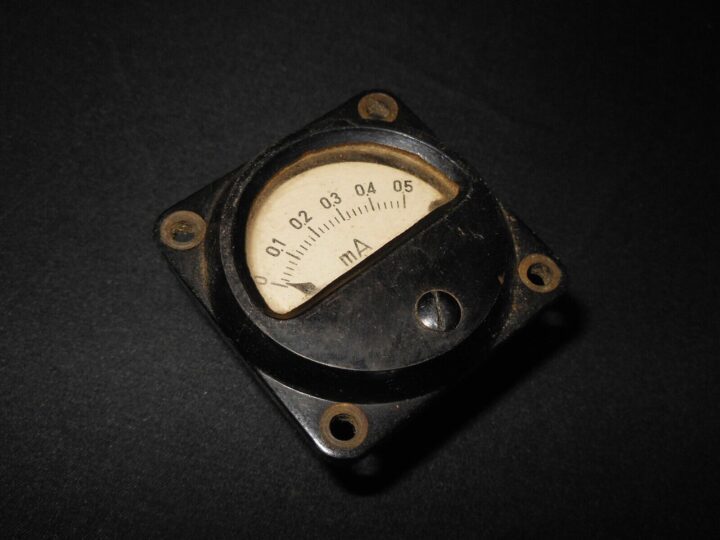 WW2 German Wehrmacht - ELECTRICAL AMMETER - RADIO EQUIPMENT - RARE!