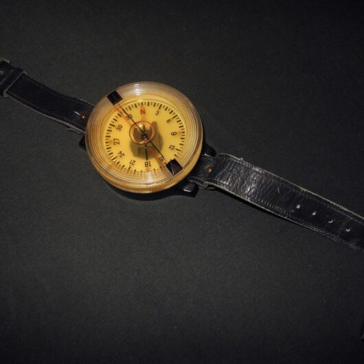 WW German Luftwaffe AK39 Wrist Compass - Fl. 23235-1 - 2nd Model - VERY NICE!