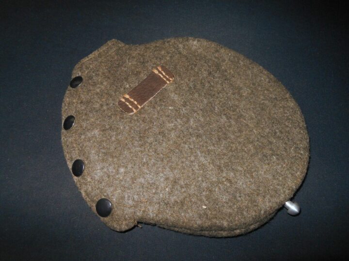 WW II German ARMY WH HEER LW KM - M31 FELT CANTEEN COVER #4 - REPRODUCTION