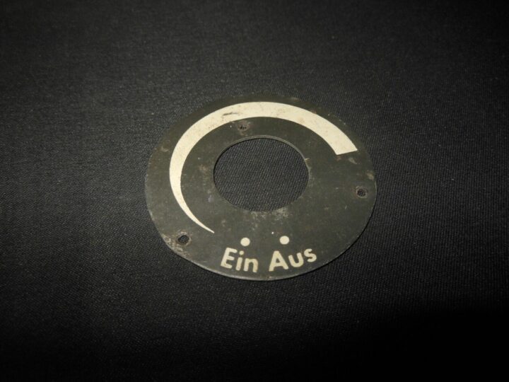 WW II German LW WH KM FuG Funkgerat - RADIO DATA PLATE #3 - TORN KWE PANZER - Image 3