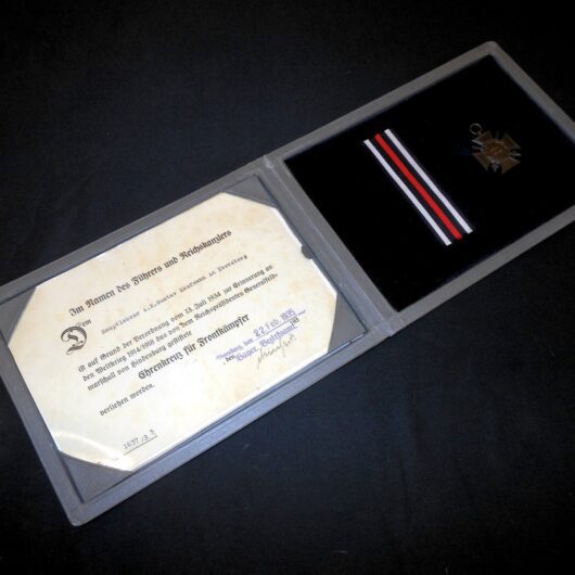 WW1 German Ehrenkreuz für Frontkämpfer - HINDENBURG CROSS - NAMED w/ CASE!
