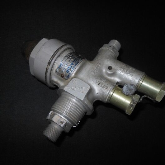 WW2 British RAF Aircraft 37G/706 - PRESSURE RELIEF VALVE - SPITFIRE - SUPERB!