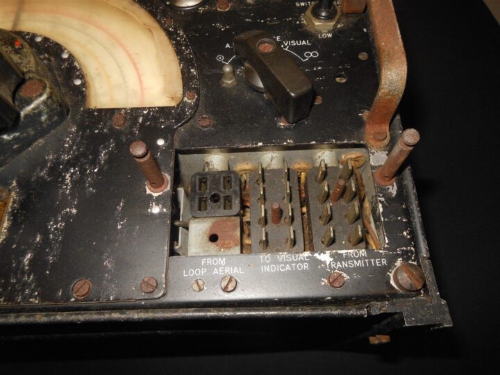 WW2 British RAF Aircraft - R1155 B RADIO COMMUNICATION RECEIVER - VERY NICE! - Image 12