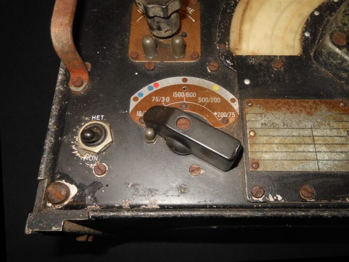 WW2 British RAF Aircraft - R1155 B RADIO COMMUNICATION RECEIVER - VERY NICE! - Image 10