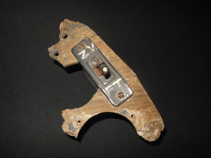 WW2 German Luftwaffe Aircraft - INSTRUMENT PANEL RELICS- Me109 G6 w/ HISTORY! - Image 17