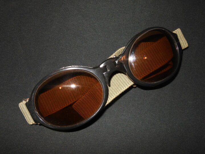 WW2 German Luftwaffe Nitsche u. Gunther - SPLINTER-PROOF PILOT GOGGLES - NICE!