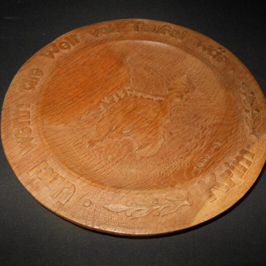 WW2 German Wehrmacht - COMMEMORATIVE CARVED WOOD PLATE - CRIMEAN CAMPAIGN - NICE
