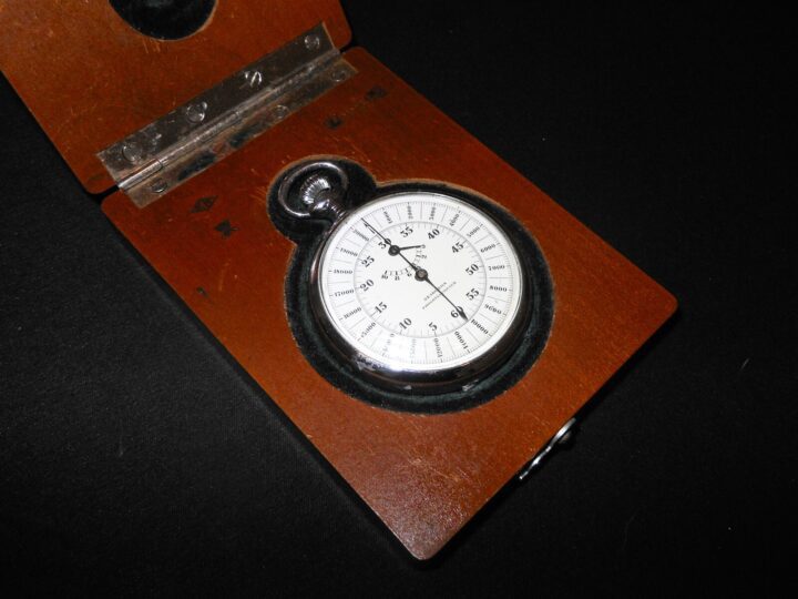 WW2 Imperial Japanese Navy - PHONOTELEMETER ARTILLERY STOPWATCH - VERY RARE!