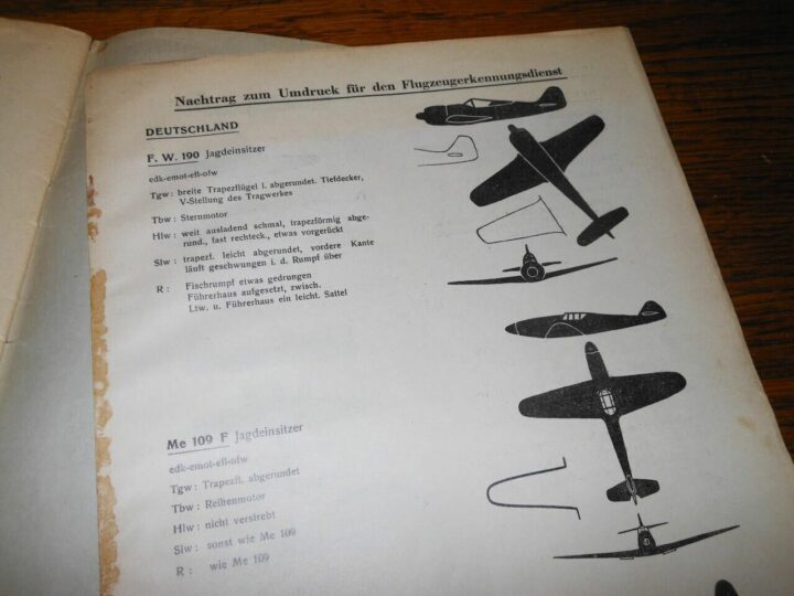 WW II German Air Force - AXIS / ALLIED AIRCRAFT RECOGNITION HANDBOOK - RARE! - Image 13