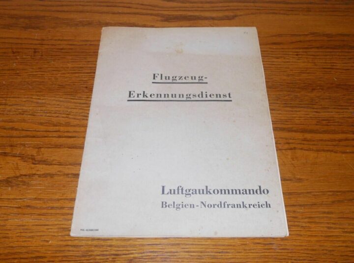 WW II German Air Force - AXIS / ALLIED AIRCRAFT RECOGNITION HANDBOOK - RARE! - Image 3