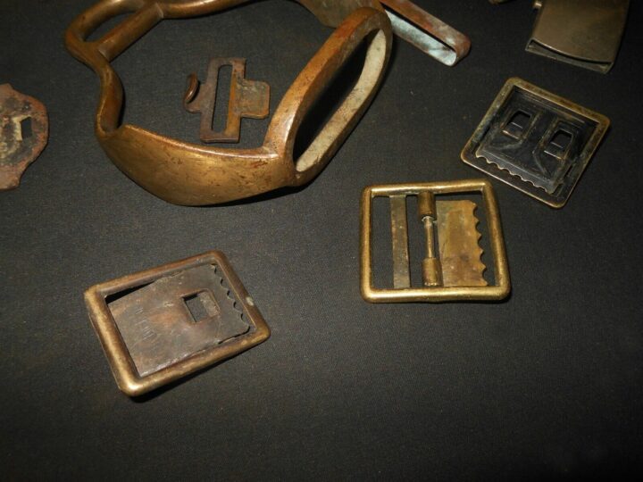 WW1 / WW II US Army Navy Air Force - BRASS STIRRUP BUCKLES & FITTINGS - NICE! - Image 5