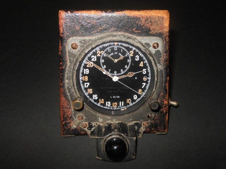 WW2 British RAF Aircraft 6A/839 - MK. IIIB COCKPIT CLOCK - EARLY SPITFIRE - RARE - Image 3