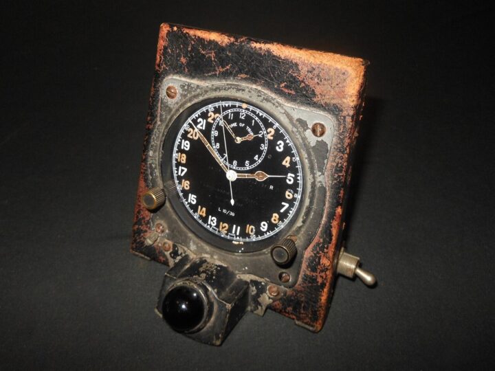 WW2 British RAF Aircraft 6A/839 - MK. IIIB COCKPIT CLOCK - EARLY SPITFIRE - RARE - Image 4