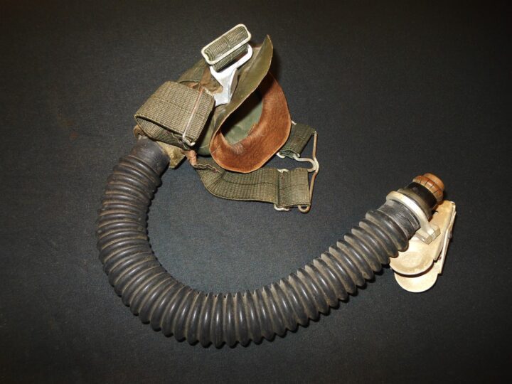 WW2 German Luftwaffe Aircraft 10-67 Sauerstoffmaske - PILOT OXYGEN MASK - RARE!
