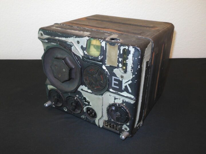 WW2 German Luftwaffe Aircraft - E10K SHORT WAVE RADIO - Ju88 He111 - NICE! - Image 4