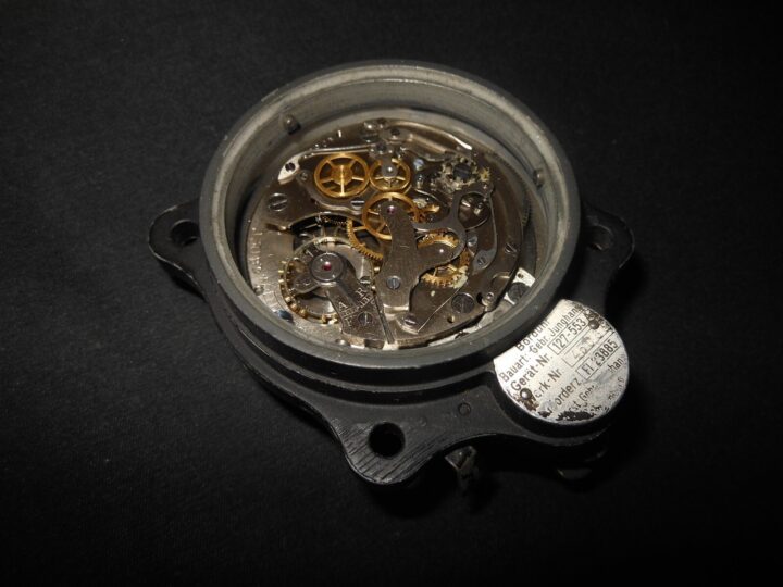 WW2 German Luftwaffe Borduhr - JUNGHANS COCKPIT CLOCK - 3rd MODEL - Ju88 - RARE! - Image 12