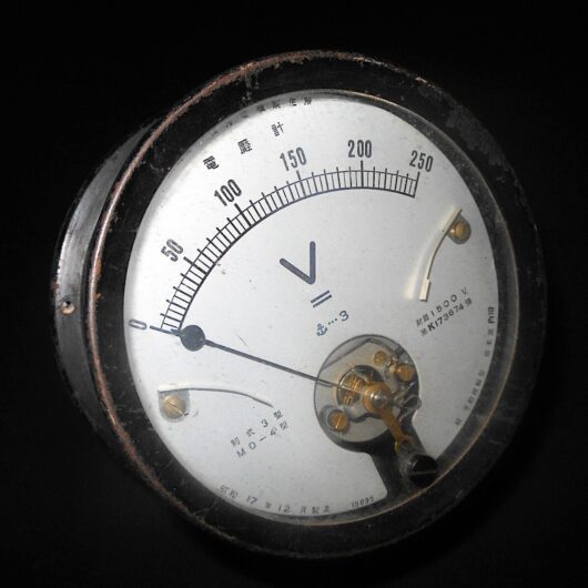 WW2 Imperial Japanese Navy - ELECTRICAL VOLTMETER - SHIPS & SUBMARINES - RARE!
