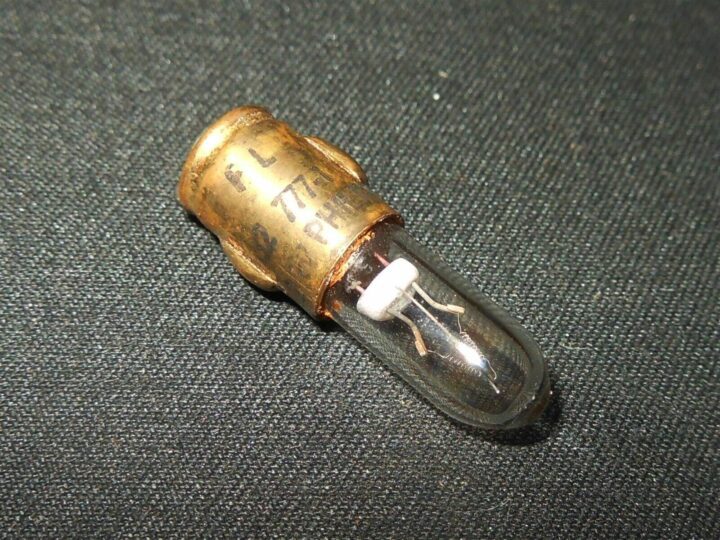 WW II German Aircraft Merkleuchte - INDICATOR LIGHT BULB - Me109 Fw190 - RARE - Image 3