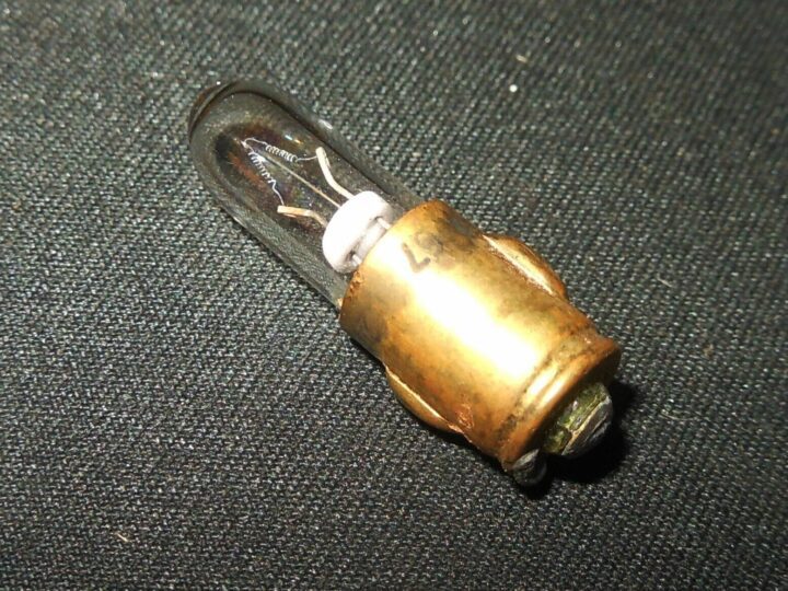 WW II German Aircraft Merkleuchte - INDICATOR LIGHT BULB - Me109 Fw190 - RARE